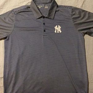 Antigua Yankees polo shirt. Size L